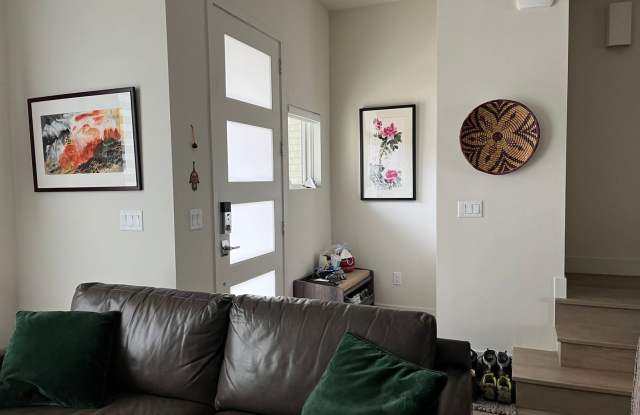 3105 Bluff Street Gallery 3