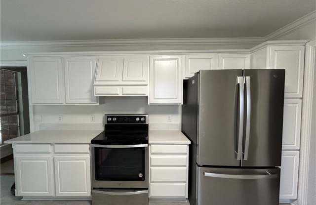 1826 N Glenbrook Place Gallery 3