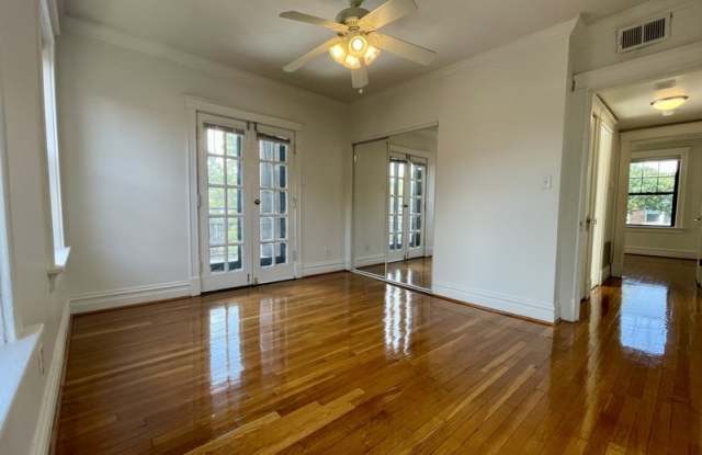 6332 North Rosebury Avenue 2W Gallery 2