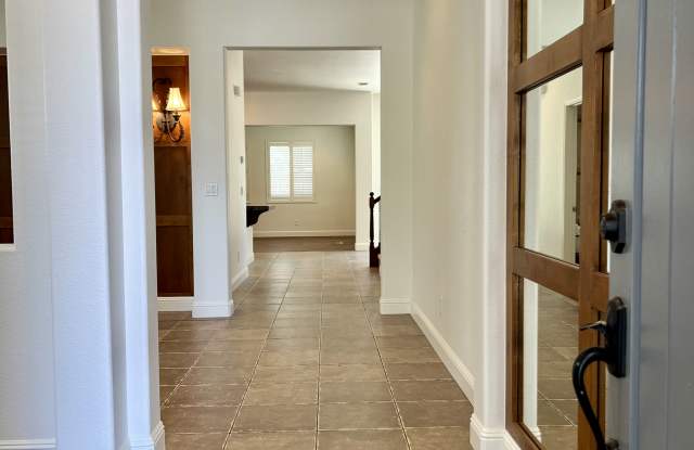 1679 Whispering Wind Drive Gallery 4