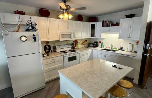 AVAILABLE October 1 2025 to May 15 2026 only! - 315 Park Lake Boulevard, Detroit Lakes, MN 56501
