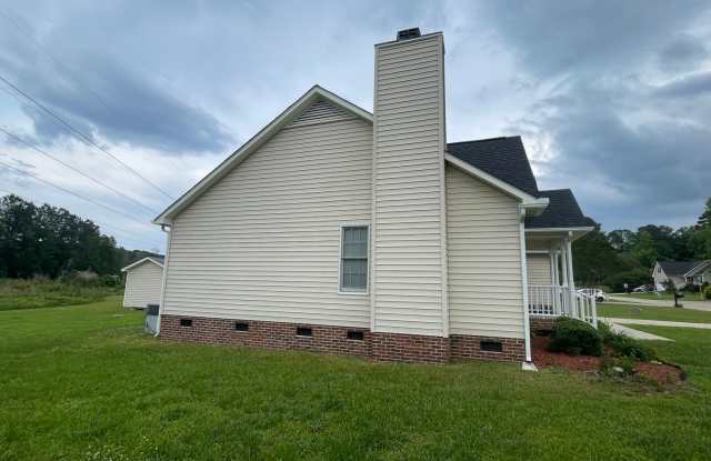 1012 Walnut Drive, Erwin, NC 28339 Gallery 3