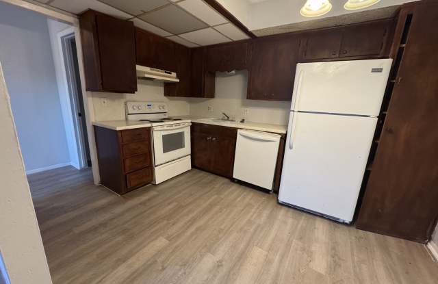 1801 Lawndale Avenue - B Gallery 3