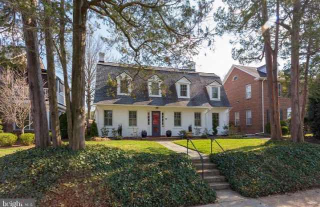 16 OAK STREET W - 16 West Oak Street, Alexandria, VA 22301