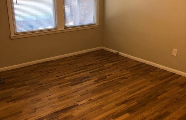 Eastlake Condo Gallery 4