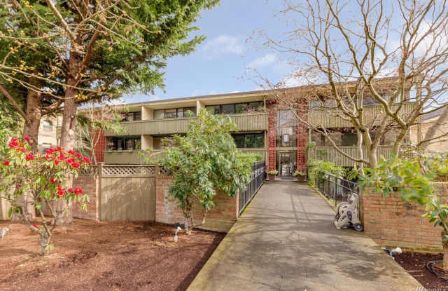 1bd/1ba Seattle Condo - 1616 41st Avenue East, Seattle, WA 98112