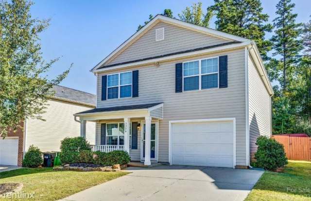 3326 Victoria Brook Ln - 3326 Victoria Brook Lane, Charlotte, NC 28208