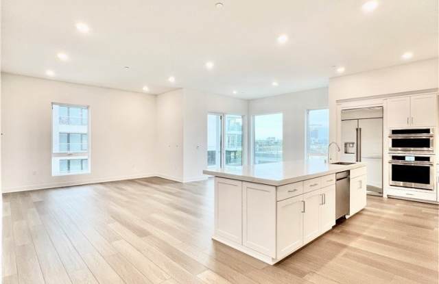 2512 Rivington photos photos