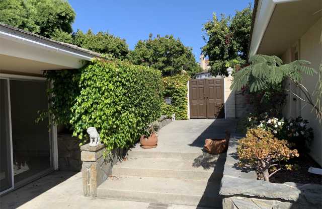 439 Harbor Island Drive Gallery 3