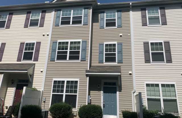 *Move-in Special* Spacious 3 Bed | 2.5 Bath Townhouse in N Raleigh - Water Included - 2120 Breezeway Drive, Raleigh, NC 27614