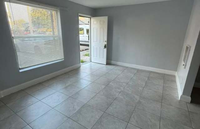 1773 Mount Herman #A-D Gallery 3
