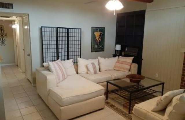 2714 McCart Avenue Gallery 2
