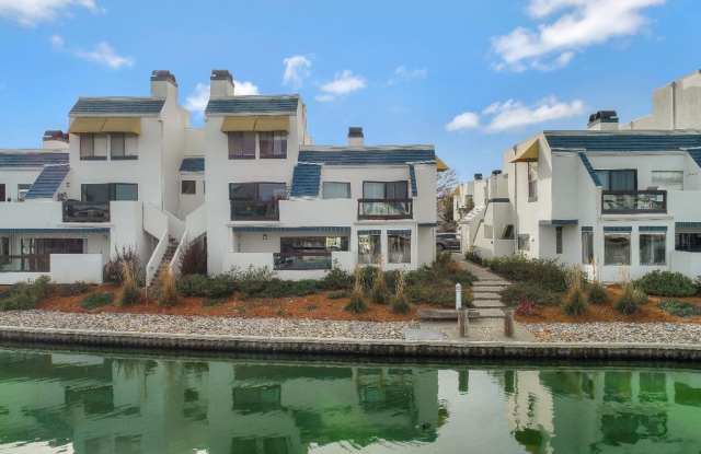 2bd/2bth Wide Water Views in Serene Foster City Location, with Bonus Den/Office space photos photos