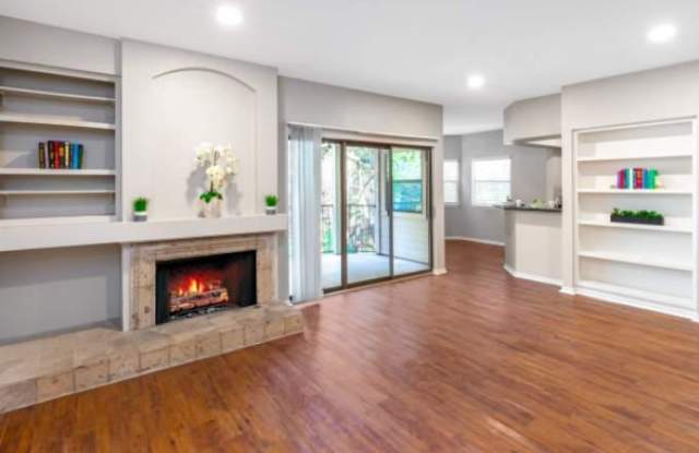 5843 Mesa Dr Gallery 2