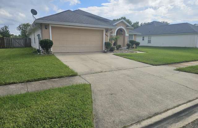 4962 GRAND LAKES Drive S - 4962 Grand Lakes Drive South, Jacksonville, FL 32258