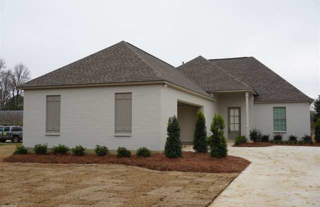 2390 Aubin Ln - 2390 Aubin Lane, Baton Rouge, LA 70816