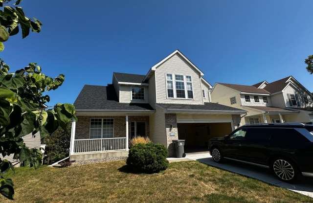 Plymouth Single Family Home, Dedicated Office, Deck, 2 Car Garage, Avail End of Aug/September Gallery 1