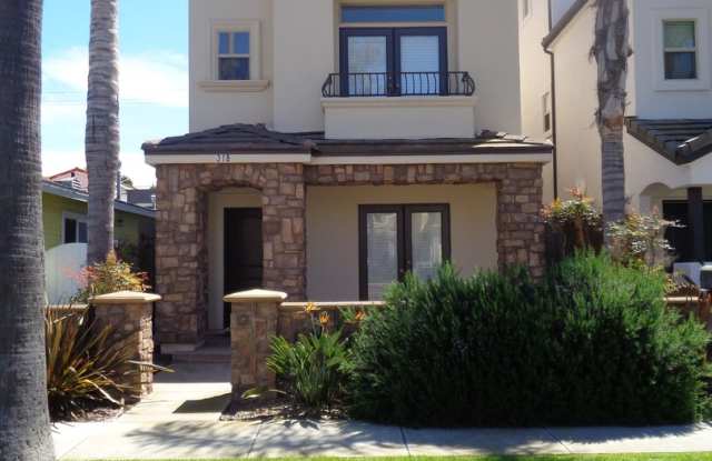 Custom 3 bedroom home 3 blocks form the ocean 5 blocks from downtown with Air Conditioning photos photos