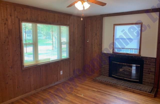 House near Hessel Park for sublease! photos photos
