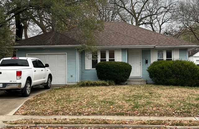1216 S Florence Ave 3bdr/2bth Home - 1216 South Florence Avenue, Springfield, MO 65807 1216 S Florence Ave 3bdr/2bth Home - 1216 South Florence Avenue, Springfield, MO 65807