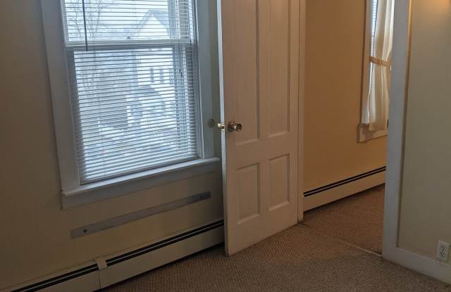 575 Mount Hope Avenue Gallery 4