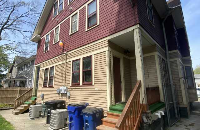 11206 Ashbury Avenue - 1 Gallery 4