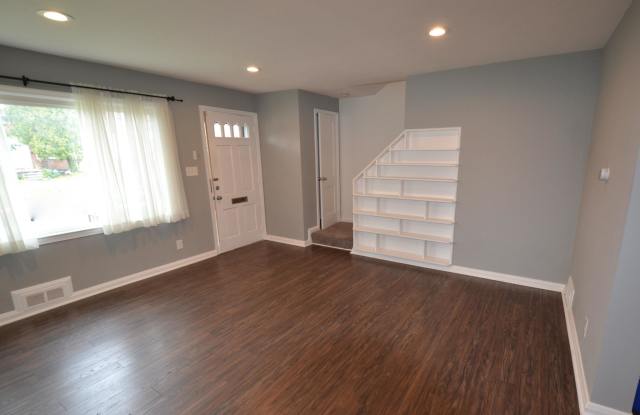 1564 WADSWORTH WAY Gallery 2