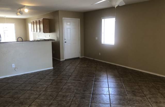 25675 W Satellite Ln Gallery 2