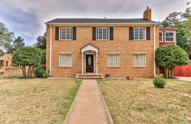 Pre-Leasing for fall of 2025! Vintage style home! photos photos
