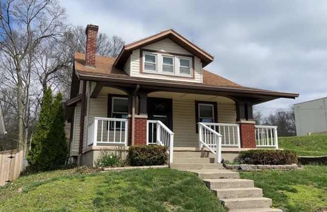 1561 Sacramento Avenue - 1561 Sacramento Avenue, Kettering, OH 45409