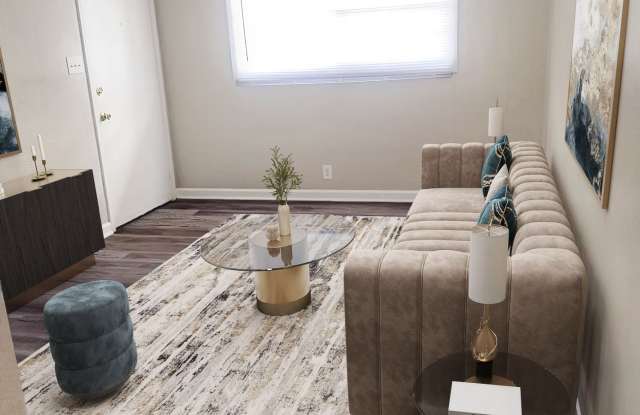 915 East 2nd St. photos photos