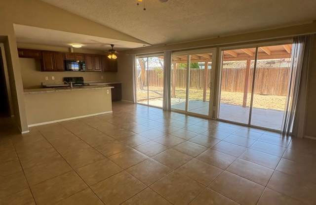 COMING SOON! Spacious 3 Bed 1 Bath Home in Phoenix photos photos