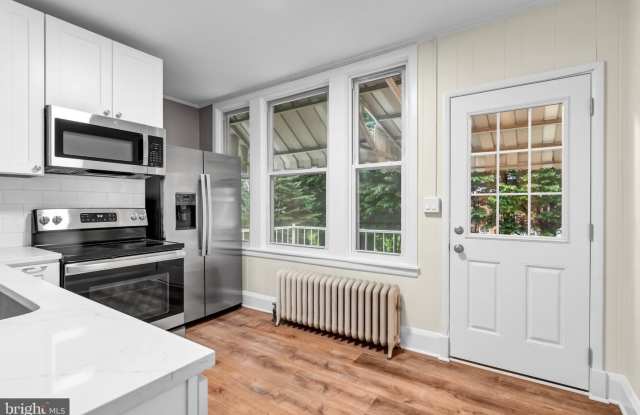 1200 FREDERICK Gallery 2