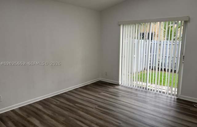 1294 Seagrape Cir Gallery 4