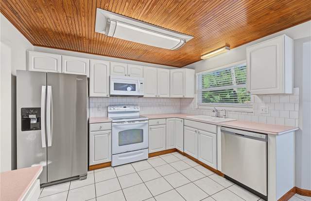 730 ROLLING HILLS Drive Gallery 4