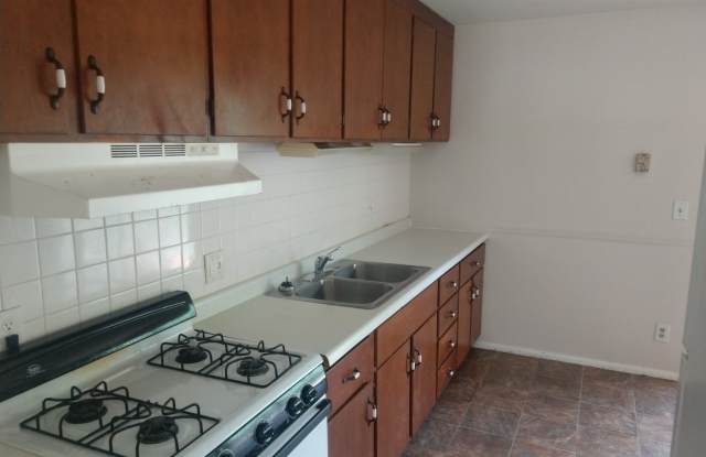 607 Ridgewood Court Gallery 4