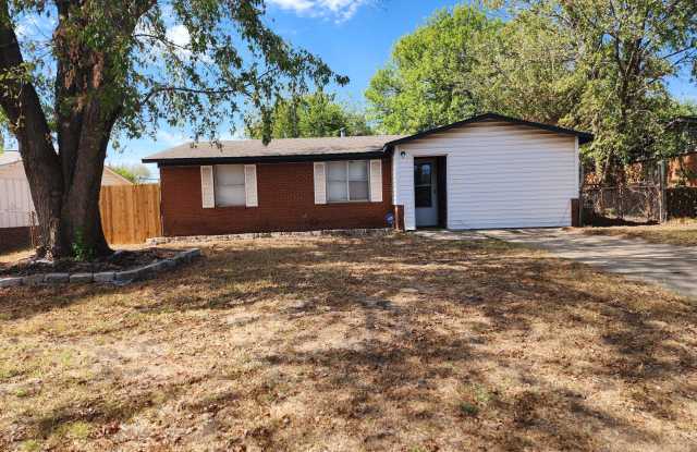 2313 Trosper Place Gallery 1