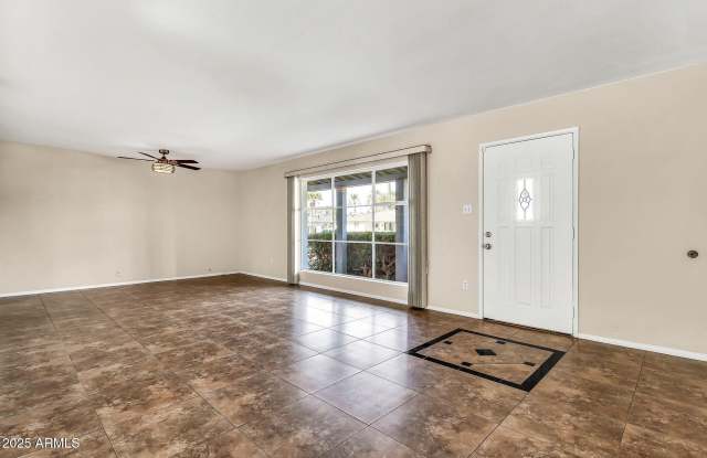 4623 E CATALINA Drive Gallery 3