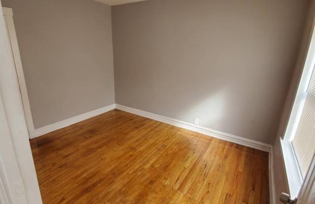 441 East 111th Place - 2E Gallery 3