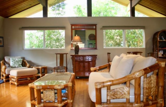 3555 Baldwin Ave B - 3555 Baldwin Ave, Makawao, HI 96768