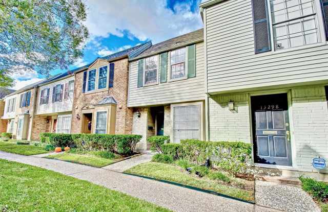 13300 Trail Hollow Drive Gallery 2
