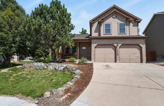 Stunning 5 Bedroom in School District 20 photos photos