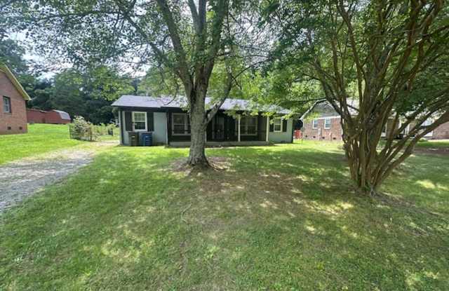 Spacious 3-Bedroom Home with Great Outdoor Space photos photos