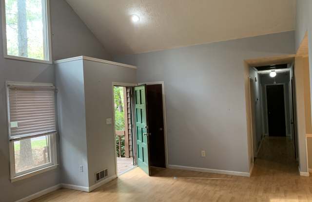 105 Flannigans Place Gallery 2