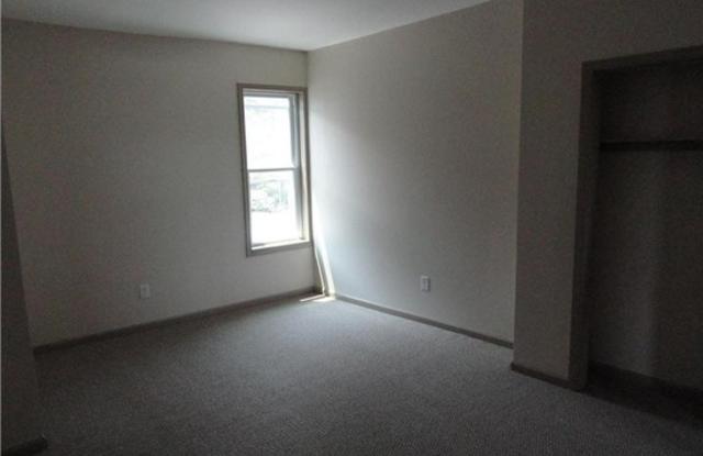 3504 Germantown Avenue2nd Floor Gallery 4