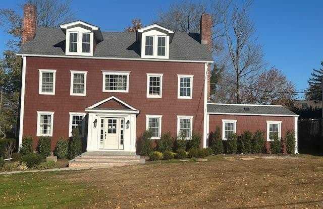68 Nassau Road - 68 Nassau Road, Huntington, NY 11743