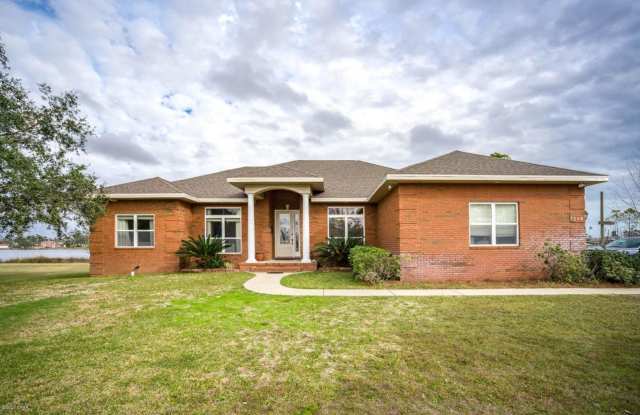 Custom Built, Waterfront Home on Callaway Bayou! Gallery 1