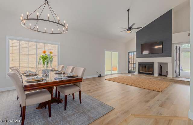 3225 E Briarwood Terrace Gallery 4