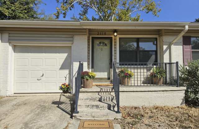 2118 Circle Dr. Gallery 1