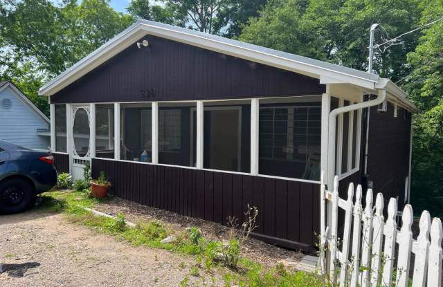 Spacious 2 bedroom duplex close to UGA! photos photos Spacious 2 bedroom duplex close to UGA! photos photos